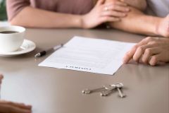 Cẩm nang thuê nhà an toàn: 12 điều khoản bắt buộc phải có trong hợp đồng